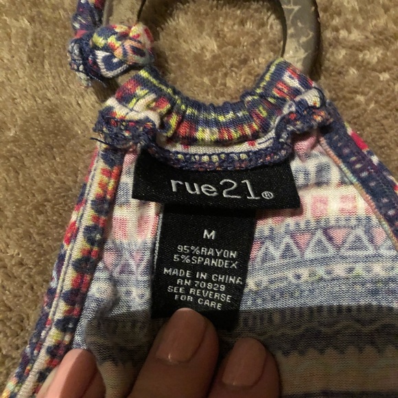 Tank top - Picture 2 of 3